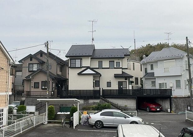 【物件からの展望】眺望を気にして物件を探す場合、前面に建物が建っていないか現地で確認しましょう!前面に建物があると景色はもちろん、日当たりや風通しにも影響が出てきます。住んだ時のことを想像しながら現地見学をしましょう。