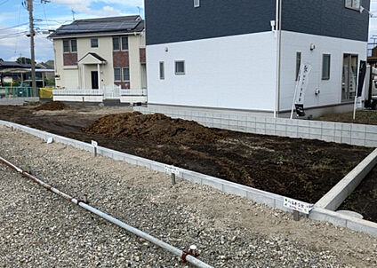 前面道路含む現地写真_3