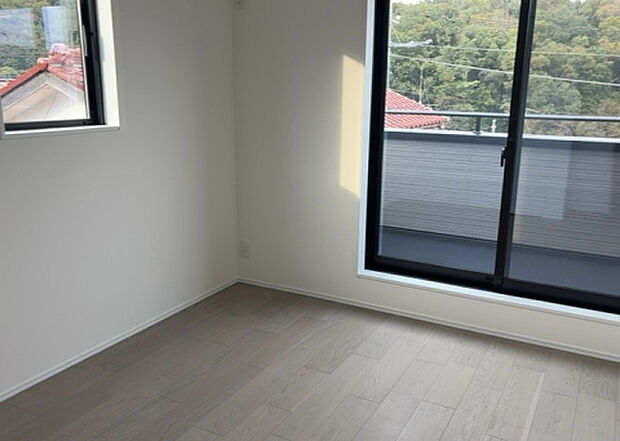 【子供部屋】子供が何人でも年齢によっては、受験時にしっかり壁のある個室があった方が良い場合もあります。難しい問題ですが、兄弟の人数や、性別や年齢差によって状況が異なりますので、数年後のこともしっかり考えましょう。