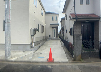 前面道路含む現地写真_2