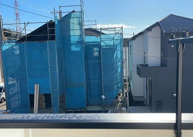 【物件からの展望】眺望を気にして物件を探す場合、前面に建物が建っていないか現地で確認しましょう！前面に建物があると景色はもちろん、日当たりや風通しにも影響が出てきます。住んだ時のことを想像しながら現地見学をしましょう。