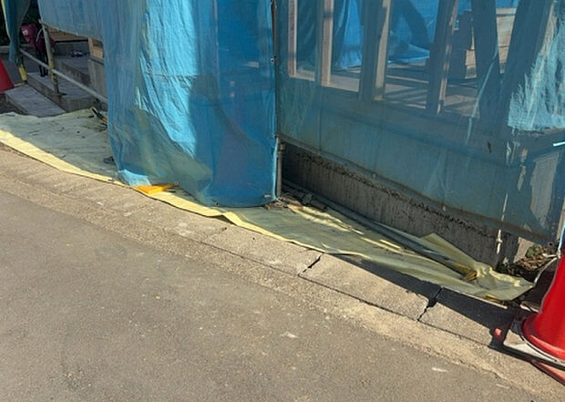 【その他設備】敷地内には、散水栓や立水栓があります。水道水を直接利用できるため、水を運ぶ手間を省くことが出来ます。大量の水を必要とする洗車作業や清掃などに役立ちます。その他設備とあわせて、現地でご確認ください。