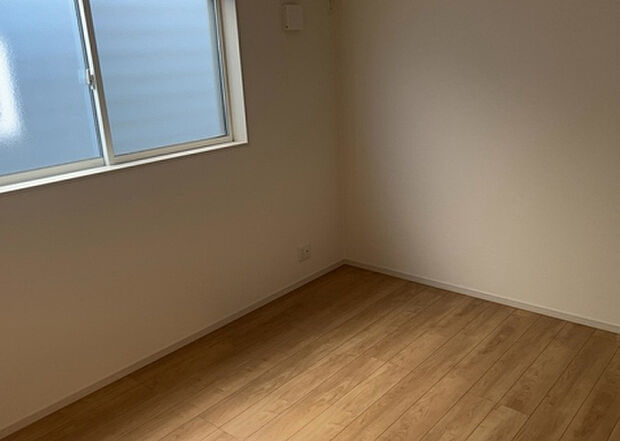 【子供部屋】子供が何人でも年齢によっては、受験時にしっかり壁のある個室があった方が良い場合もあります。難しい問題ですが、兄弟の人数や、性別や年齢差によって状況が異なりますので、数年後のこともしっかり考えましょう。