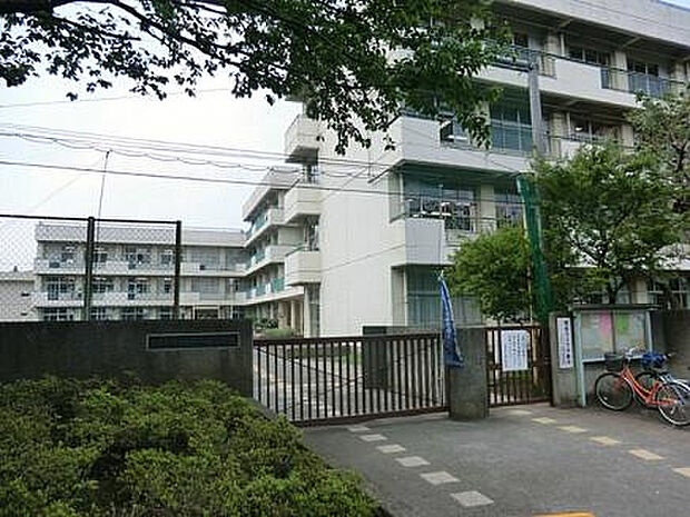 山崎小学校(約1,102m)