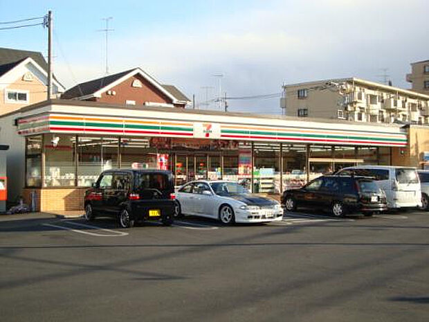 セブンイレブン 座間ひばりが丘一丁目店(約386m)