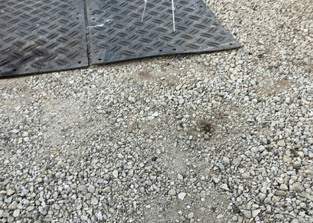 【駐車場_2】駐車場と明記されていても、最小スペースでつくられた駐車場だと大型車は駐車できなかったり、出入りしにくくなったりする可能性があります。お車のサイズと購入したい物件の駐車場のサイズを現地で確認しましょう。