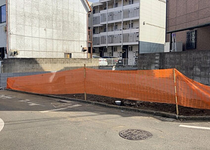 前面道路含む現地写真_3