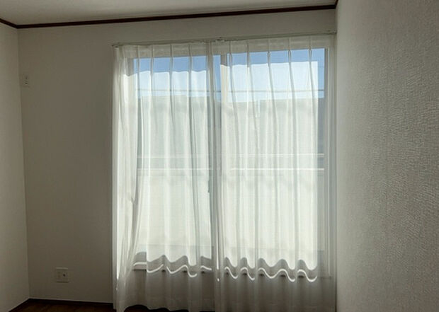 【子供部屋】子供が何人でも年齢によっては、受験時にしっかり壁のある個室があった方が良い場合もあります。難しい問題ですが、兄弟の人数や、性別や年齢差によって状況が異なりますので、数年後のこともしっかり考えましょう。