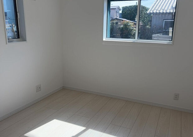 【子供部屋】子供が何人でも年齢によっては、受験時にしっかり壁のある個室があった方が良い場合もあります。難しい問題ですが、兄弟の人数や、性別や年齢差によって状況が異なりますので、数年後のこともしっかり考えましょう。