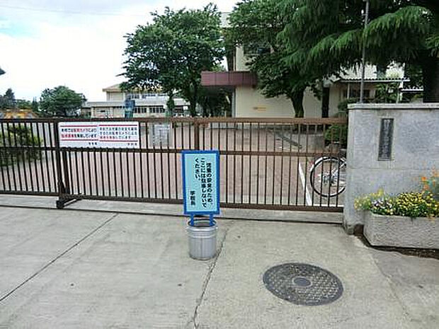 田名小学校(約493m)