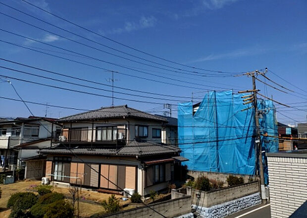 【物件からの展望】眺望を気にして物件を探す場合、前面に建物が建っていないか現地で確認しましょう!前面に建物があると景色はもちろん、日当たりや風通しにも影響が出てきます。住んだ時のことを想像しながら現地見学をしましょう。