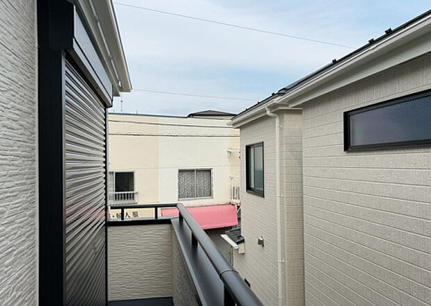 【物件からの展望】眺望を気にして物件を探す場合、前面に建物が建っていないか現地で確認しましょう！前面に建物があると景色はもちろん、日当たりや風通しにも影響が出てきます。住んだ時のことを想像しながら現地見学をしましょう。