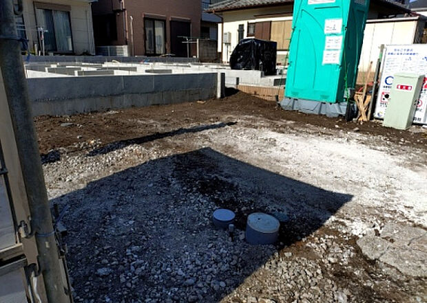 【駐車場_2】駐車場と明記されていても、最小スペースでつくられた駐車場だと大型車は駐車できなかったり、出入りしにくくなったりする可能性があります。お車のサイズと購入したい物件の駐車場のサイズを現地で確認しましょう。