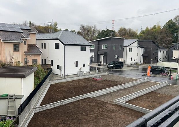 【物件からの展望】眺望を気にして物件を探す場合、前面に建物が建っていないか現地で確認しましょう!前面に建物があると景色はもちろん、日当たりや風通しにも影響が出てきます。住んだ時のことを想像しながら現地見学をしましょう。