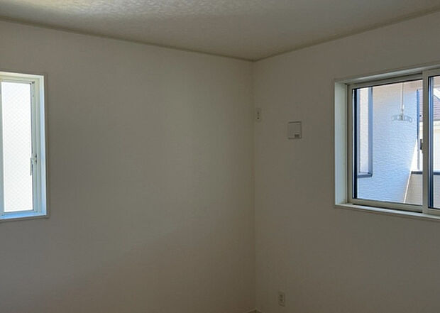 【子供部屋】子供が何人でも年齢によっては、受験時にしっかり壁のある個室があった方が良い場合もあります。難しい問題ですが、兄弟の人数や、性別や年齢差によって状況が異なりますので、数年後のこともしっかり考えましょう。