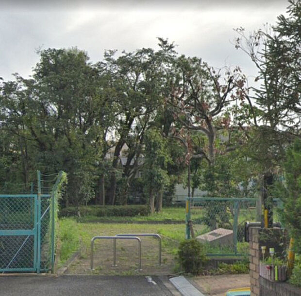 石川桑原公園(約802m)