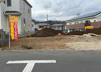 前面道路含む現地写真_3
