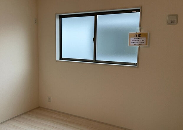 【子供部屋】子供が何人でも年齢によっては、受験時にしっかり壁のある個室があった方が良い場合もあります。難しい問題ですが、兄弟の人数や、性別や年齢差によって状況が異なりますので、数年後のこともしっかり考えましょう。