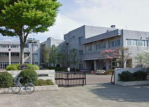 東林中学校(約974m)