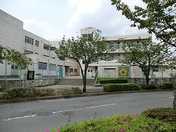 小山田南小学校（約1,492m）