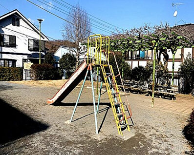 相原谷戸児童公園 115m(徒歩2分)