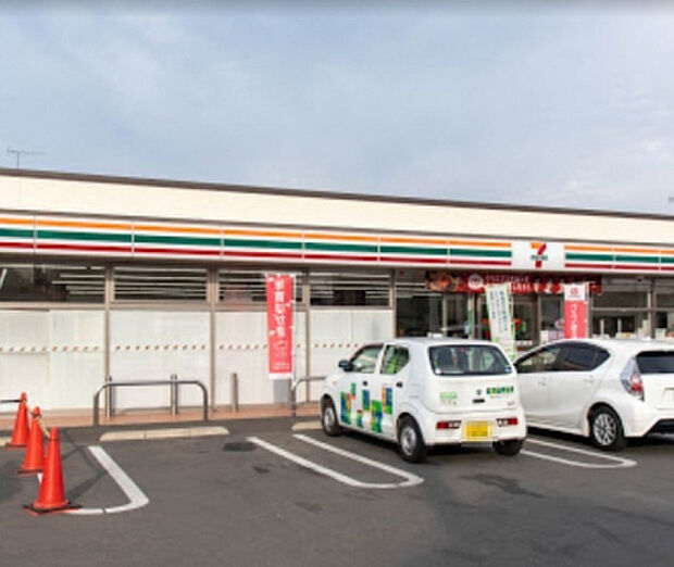 セブンイレブン　八王子弐分方町店（約383m）