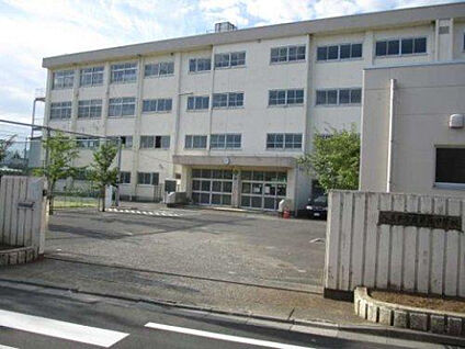 第二中学校 868m(徒歩11分)