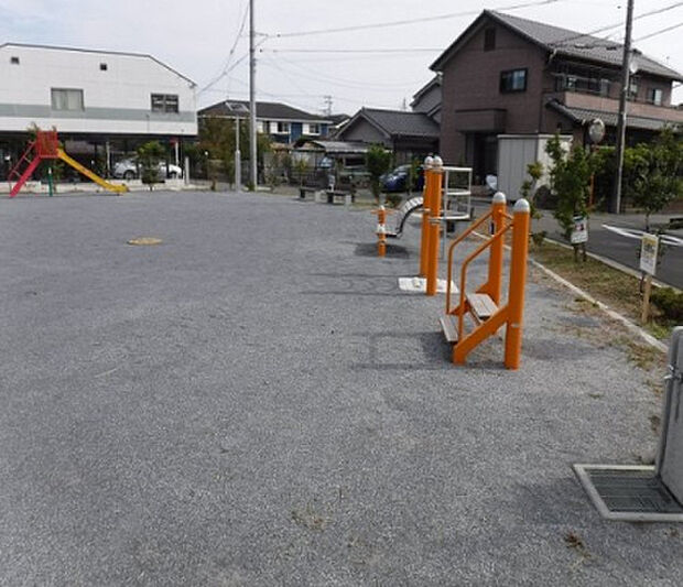 中野さつき公園(約299m)