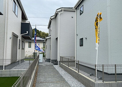 前面道路含む現地写真_2