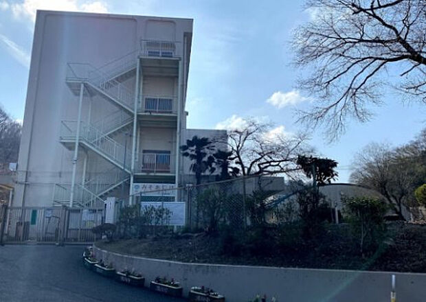 浅川中学校(約2,465m)