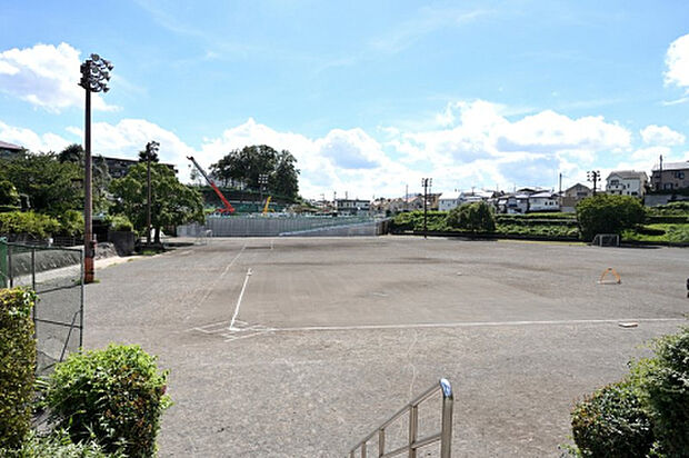 深堀中央公園(約1,257m)