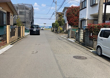 前面道路含む現地写真_3