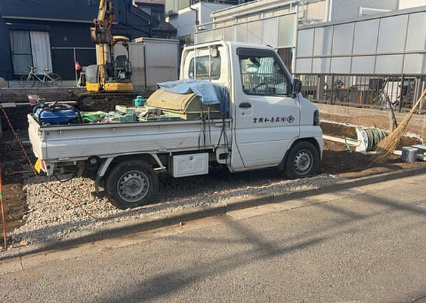 【外観_2】外観は建物の第一印象を決める重要な要素です。複数の方向から見ることで、建物の存在感や周辺との調和、デザインの良さなどがより明確に分かります。お気に入りの建物を見つけてみてください。