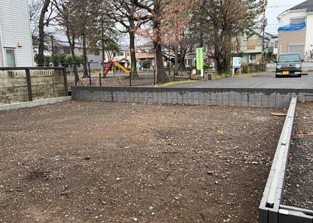 【外観_2】外観は建物の第一印象を決める重要な要素です。複数の方向から見ることで、建物の存在感や周辺との調和、デザインの良さなどがより明確に分かります。お気に入りの建物を見つけてみてください。
