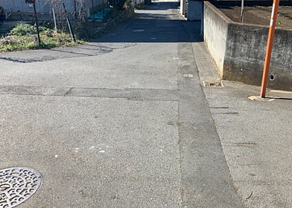 前面道路含む現地写真_3