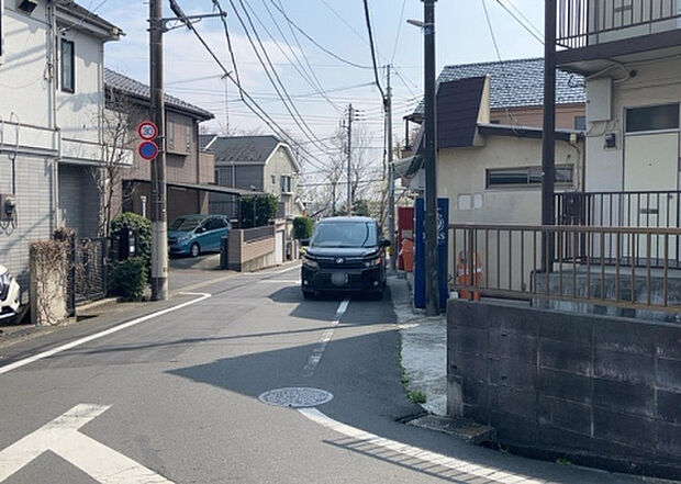 【物件からの展望_2】眺望を気にして物件を探す場合、前面に建物が建っていないか現地で確認しましょう！前面に建物があると景色はもちろん、日当たりや風通しにも影響が出てきます。住んだ時のことを想像しながら現地見学をしましょう。