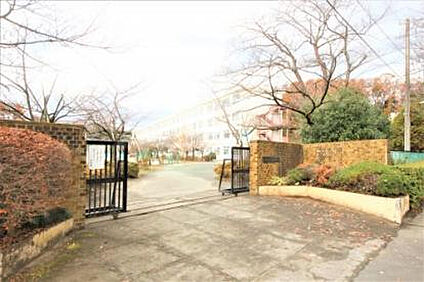 長房中学校 2517m(徒歩32分)