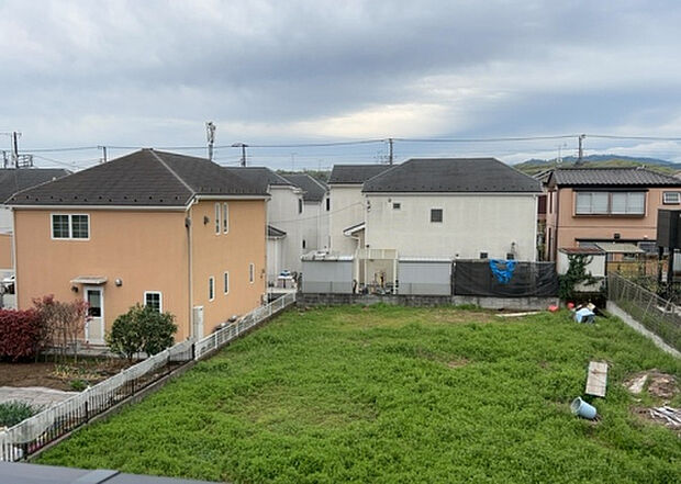 【物件からの展望】眺望を気にして物件を探す場合、前面に建物が建っていないか現地で確認しましょう!前面に建物があると景色はもちろん、日当たりや風通しにも影響が出てきます。住んだ時のことを想像しながら現地見学をしましょう。