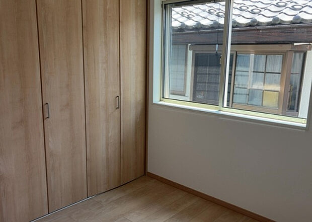 【子供部屋】子供が何人でも年齢によっては、受験時にしっかり壁のある個室があった方が良い場合もあります。難しい問題ですが、兄弟の人数や、性別や年齢差によって状況が異なりますので、数年後のこともしっかり考えましょう。