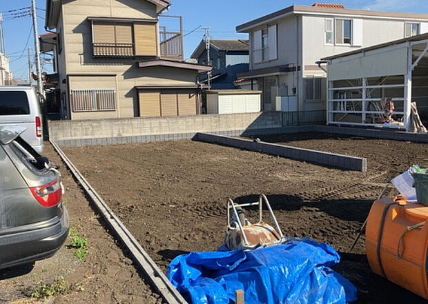 【外観_2】外観は建物の第一印象を決める重要な要素です。複数の方向から見ることで、建物の存在感や周辺との調和、デザインの良さなどがより明確に分かります。お気に入りの建物を見つけてみてください。