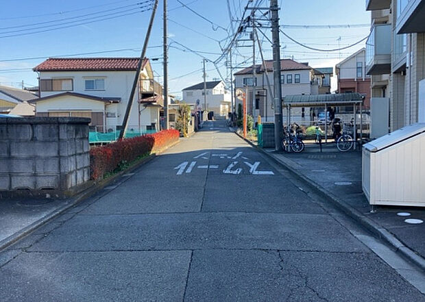 【物件からの展望_2】眺望を気にして物件を探す場合、前面に建物が建っていないか現地で確認しましょう！前面に建物があると景色はもちろん、日当たりや風通しにも影響が出てきます。住んだ時のことを想像しながら現地見学をしましょう。