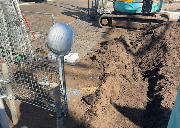【駐車場_2】駐車場と明記されていても、最小スペースでつくられた駐車場だと大型車は駐車できなかったり、出入りしにくくなったりする可能性があります。お車のサイズと購入したい物件の駐車場のサイズを現地で確認しましょう。