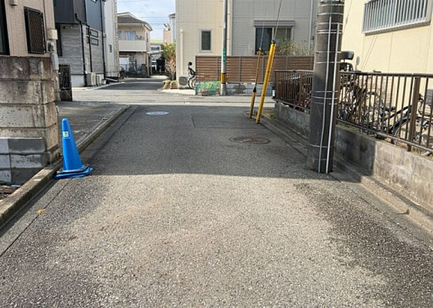 【物件からの展望_2】眺望を気にして物件を探す場合、前面に建物が建っていないか現地で確認しましょう!前面に建物があると景色はもちろん、日当たりや風通しにも影響が出てきます。住んだ時のことを想像しながら現地見学をしましょう。
