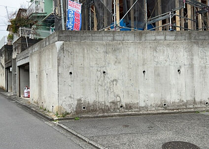 前面道路含む現地写真_3