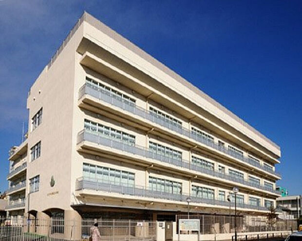 第三小学校(約336m)