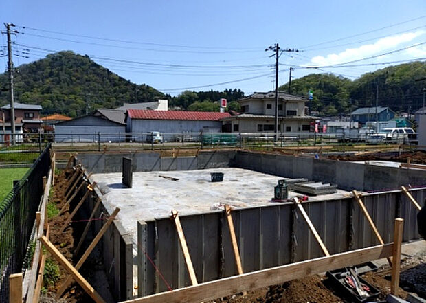 【外観_2】外観は建物の第一印象を決める重要な要素です。複数の方向から見ることで、建物の存在感や周辺との調和、デザインの良さなどがより明確に分かります。お気に入りの建物を見つけてみてください。