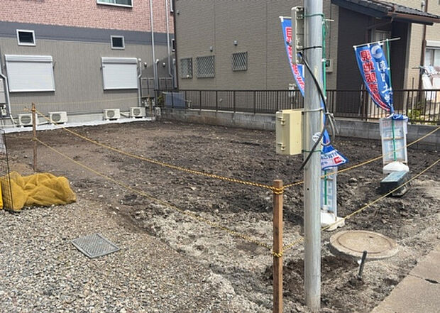【外観_2】外観は建物の第一印象を決める重要な要素です。複数の方向から見ることで、建物の存在感や周辺との調和、デザインの良さなどがより明確に分かります。お気に入りの建物を見つけてみてください。