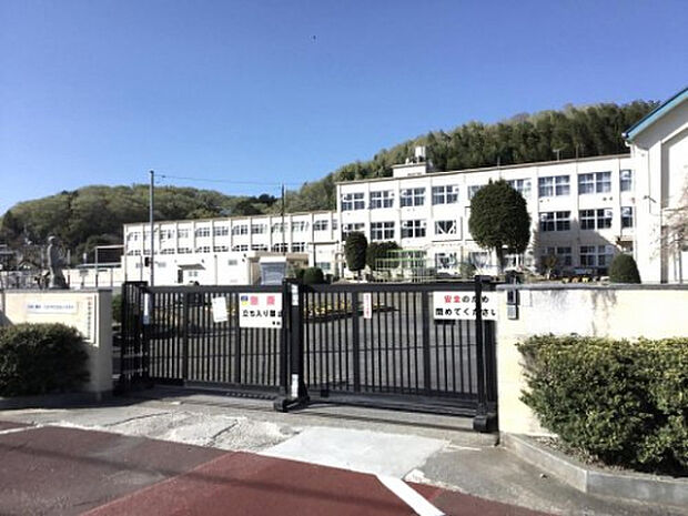 加住中学校(約1,803m)