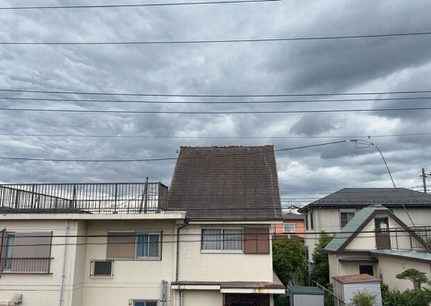 【物件からの展望】眺望を気にして物件を探す場合、前面に建物が建っていないか現地で確認しましょう！前面に建物があると景色はもちろん、日当たりや風通しにも影響が出てきます。住んだ時のことを想像しながら現地見学をしましょう。