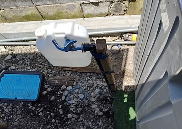 【その他設備】敷地内には、散水栓や立水栓があります。水道水を直接利用できるため、水を運ぶ手間を省くことが出来ます。大量の水を必要とする洗車作業や清掃などに役立ちます。その他設備とあわせて、現地でご確認ください。